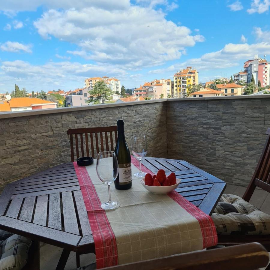 In With Balcony, Air Conditioning, Wifi, Washing Machine 5116-1 * Rovinj