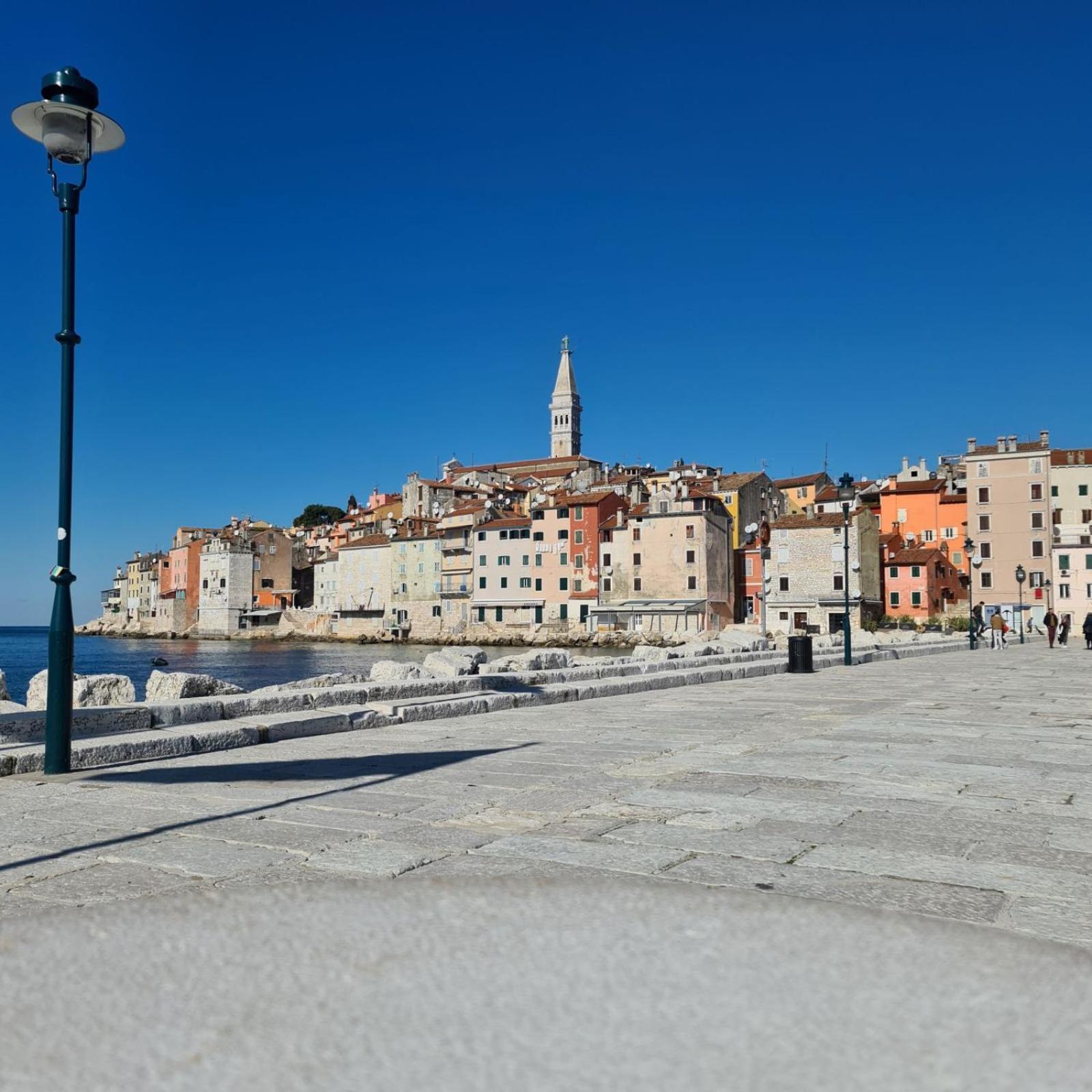 Appartement In With Balcony, Air Conditioning, Wifi, Washing Machine 5116-1 Rovinj